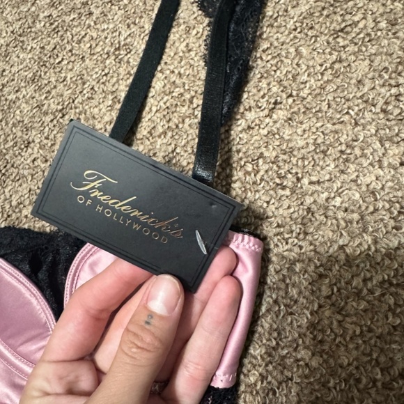 NWT Frederick's Of Hollywood Women's Ilana Satin Lace Teddy - Size Small - Pink - Picture 5 of 6